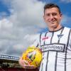Fraser Aird signs for Dunfermline 