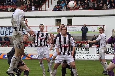 Martin Hardie scores 1-1