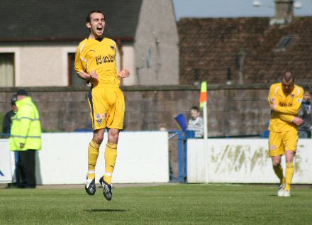 Nick Phinn celebrates 12th goal of the season v QOS