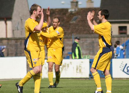 Nick Phinn celebrates goal