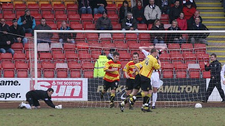 Thistle equalise v Dunfermline