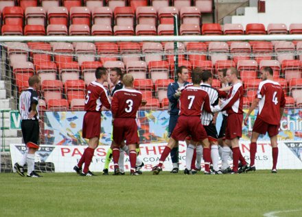 88th minute brawl Dunfermline v Arbroath