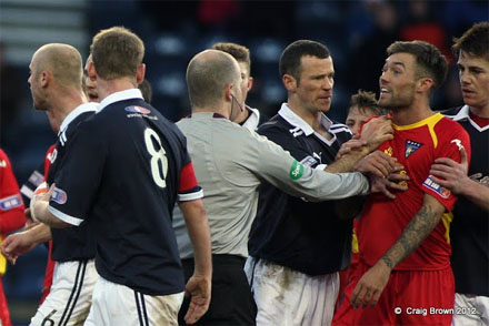 Jordan McMillan v Raith Rovers