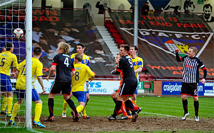 Dunfermline Athletic v Stenhousemuir SPFL league one East End Park 08 March 2014 Danny Graingers shot comes off the woodwork CRAIG BROWN