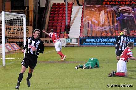 Craig Dargo celebrates his second, Dunfermline`s third v Hamilton