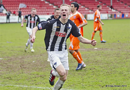 Dunfermlin?e Athletic v Forfar Athletic Irn Bru First Division Play Off East End Park 11 May 2013 Ross Millen celebrates his goal (c) Craig Brown