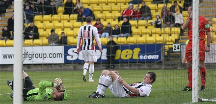 Injury to Scott Thomson and Roddy McKenzie