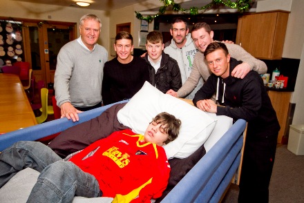 DAFC visit Rachel House in Kinross