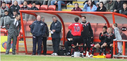 Nick Phinn goes to Graeme Holmes