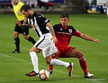 Jordan McMillan v Bristol City