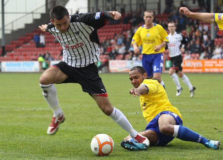 Steven Bell scores v Morton 24th April 2010