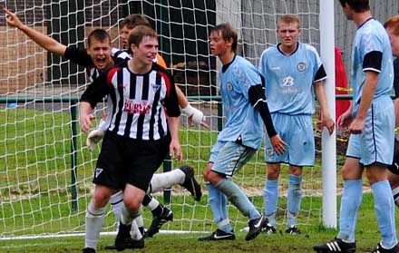 Kerr Young scores the Pars third