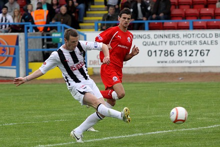 Andy Kirk scores v Stirling Albion