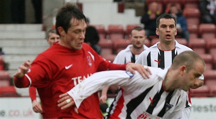 Derek Young v Dunfermline 07/03/09