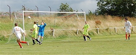 Steven Leslie scores v Harthill