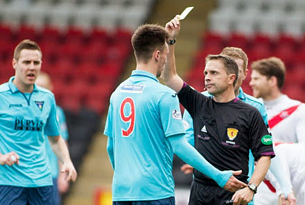 Crawford Allan shows Lawrence Shankland a yellow card