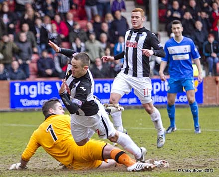 Dunfermlin?e Athletic v Airdrie Irn Bru First Division East End Park 04 May 2013; Ryan Wallace appeals for a penalty (c) 