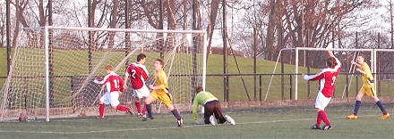 Lewis Turner nets Dunfermline`s third