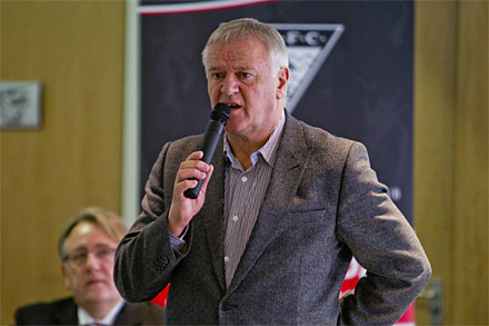 JIM JEFFERIES ADDRESSES THE 1885 CLUB LAUNCH