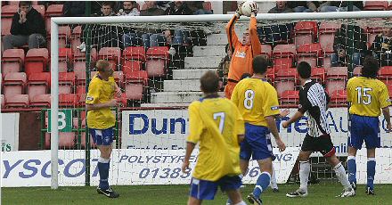 Greg Fleming save v Morton