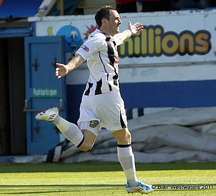 Davie Graham celebrates his goal at Cappielow