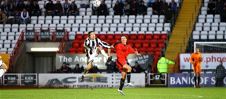 Darren Young v St Mirren