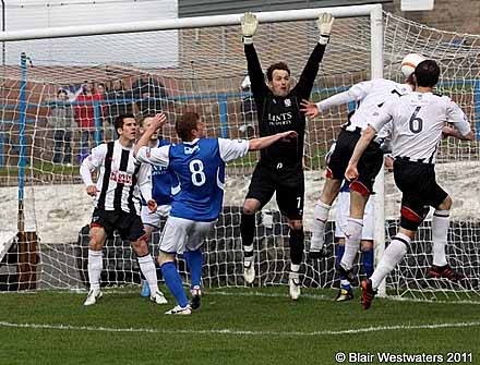 Cowdenbeath v Dunfermline