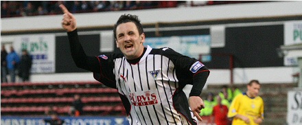 David Graham celebrates goal v Morton 24.10.09