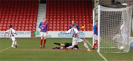 Connor Schivone scores v Black Watch