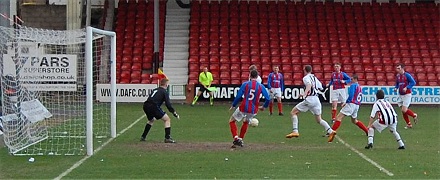 Jordan White nets third v Black Watch 22/03/09