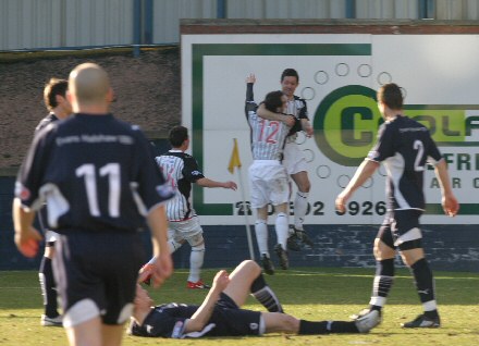 Gary Mason celebrates goal at Raith