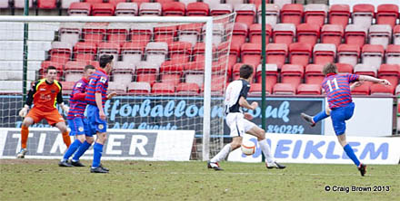 St Mirren equaliser