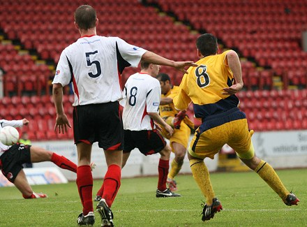 Kevin Harper scores