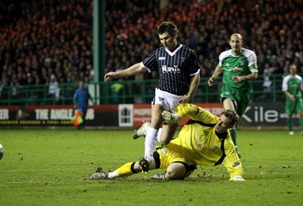 Mark Burchill v Hibs 30/12/06