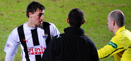 Jake Hyde comes on for Dunfermline debut