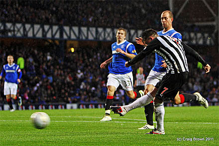 Joe Cardle scores against Rangers