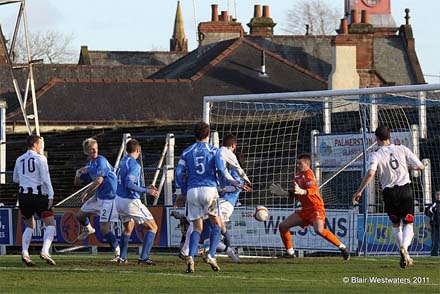 Dunfermline&#039;s opening goal 26.02.11