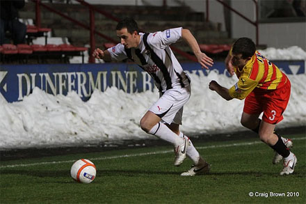 Paddy Boyle playing against Dunfermline