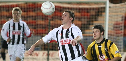 Greg Ross in action v East Fife 09/10/08