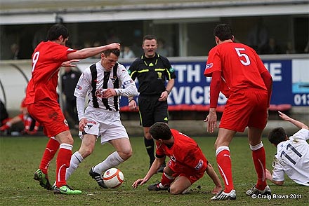 Martin Hardie scores for Dunfermline 1-0